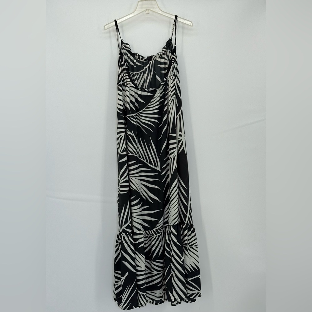 True Destinations Black & White Palm Leaf Print Size Large Maxi Dress - Picture 3 of 9